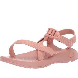 Like New Chacos Womens Size 9